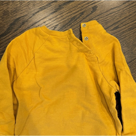 H&M New York Track crewneck sweatshirt size 18 months athletic sports sweater - Picture 4 of 4